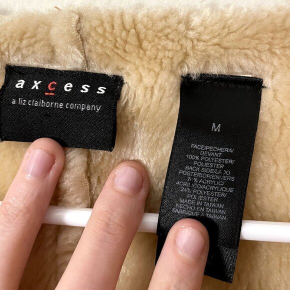 Axcess Liz Clairborne faux fur winter warm comfortable cardigan style top jacket - Picture 3 of 7